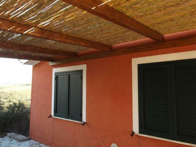 Casette Del Maestrale E Dello Scirocco SantʼAntìoco Exterior foto